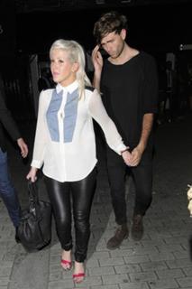 Ellie Goulding feet photo thumbnail