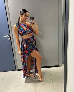 Cristina Pedroche feet photo thumbnail