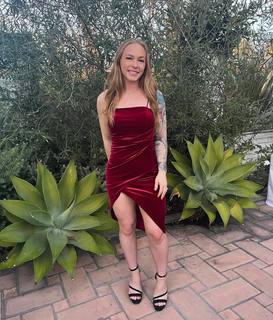Kay Hansen feet photo thumbnail