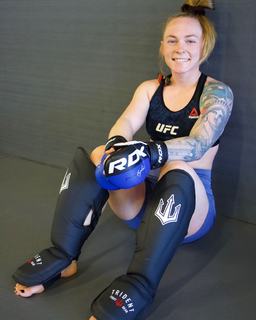 Kay Hansen feet photo thumbnail