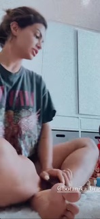 Kelly Key feet photo thumbnail