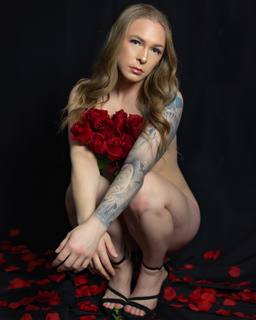 Kay Hansen feet photo thumbnail