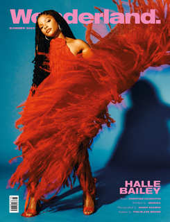Halle Bailey feet photo thumbnail