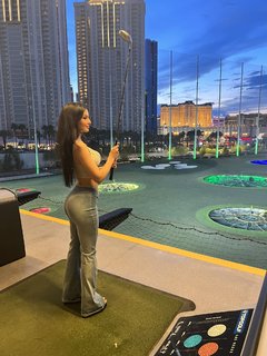 Alia Shelesh feet photo thumbnail