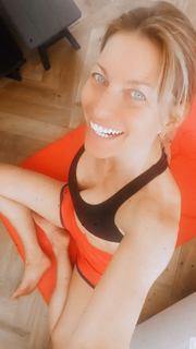 Federica Fontana feet photo thumbnail