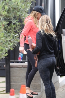 Jennifer Aniston feet photo thumbnail