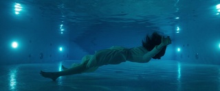 Olga Kurylenko feet photo thumbnail
