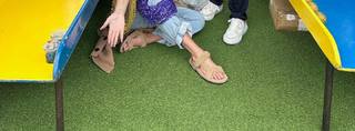 Chrissy Teigen feet photo thumbnail