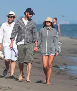 Jordana Brewster feet photo thumbnail