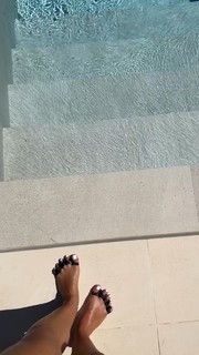 Cristina Pedroche feet photo thumbnail
