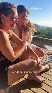 Paolla Oliveira feet photo thumbnail