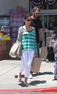 Jordana Brewster feet photo thumbnail