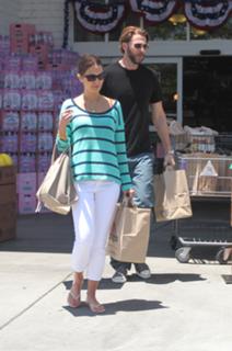 Jordana Brewster feet photo thumbnail
