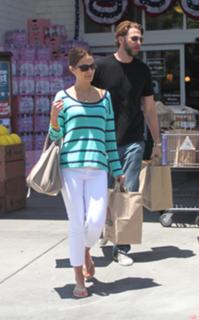 Jordana Brewster feet photo thumbnail