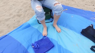 Rachel Ballinger feet photo thumbnail