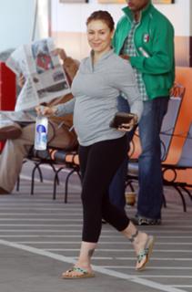 Alyssa Milano feet photo thumbnail