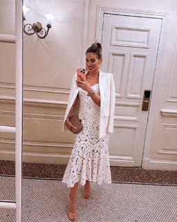 Athina Oikonomakou feet photo thumbnail