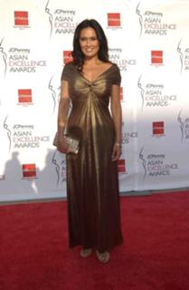Tia Carrere feet photo thumbnail