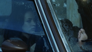 Emily Blunt feet photo thumbnail