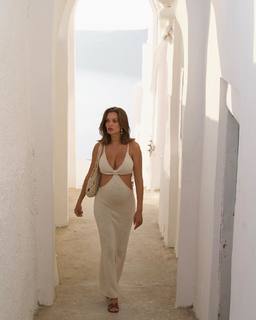 Josephine Skriver feet photo thumbnail