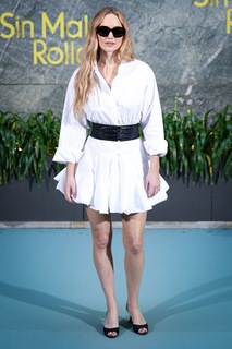 Jennifer Lawrence feet photo thumbnail