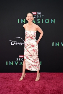 Emilia Clarke feet photo thumbnail