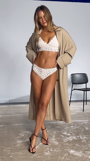 Bar Refaeli feet photo thumbnail