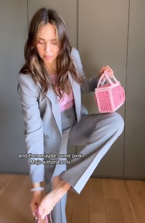 Jessica Alba feet photo thumbnail
