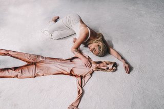 Kesha feet photo thumbnail