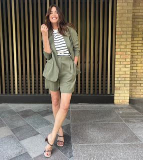 Lisa Snowdon feet photo thumbnail