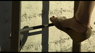 Amy Smart feet photo 3