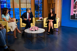Salma Hayek feet photo thumbnail