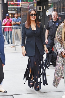 Salma Hayek feet photo thumbnail