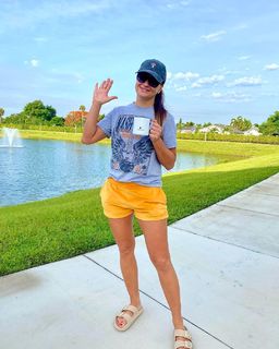Karolina Kowalkiewicz feet photo thumbnail