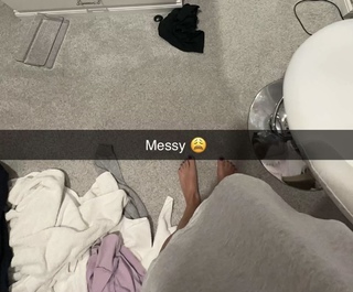 Brittney Smith feet photo thumbnail