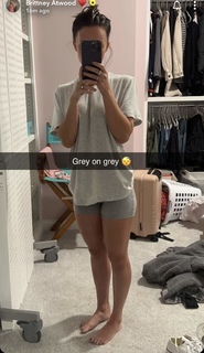 Brittney Smith feet photo thumbnail
