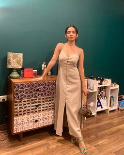 Anushka Sen feet photo thumbnail
