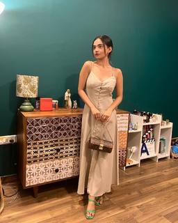 Anushka Sen feet photo thumbnail