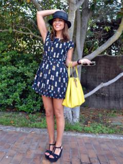Paula Echevarría feet photo thumbnail