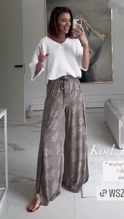 Klaudia Halejcio feet photo thumbnail