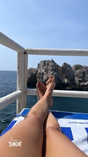Caterina Balivo feet photo thumbnail