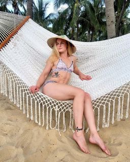 Valentina Shevchenko feet photo thumbnail