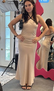 Natalie Noel Mariduena feet photo thumbnail