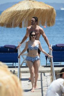 Kelly Brook feet photo thumbnail