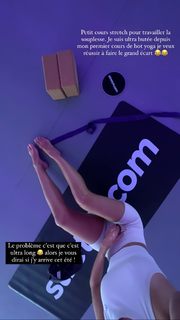 Iris Mittenaere feet photo thumbnail