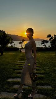 Duygu Özaslan feet photo thumbnail