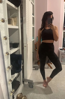 Brittney Smith feet photo thumbnail