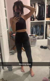 Brittney Smith feet photo thumbnail