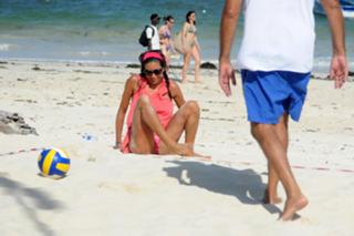 Elisabetta Gregoraci feet photo thumbnail