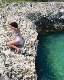 Jules LeBlanc feet photo 2